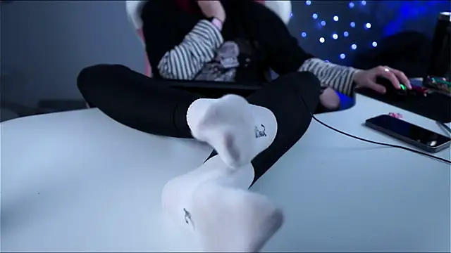 Lana  May online show from 03.12.25