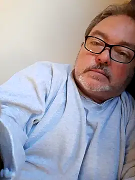 Snapshot of bluangelo chatting on 03.20.25 bluangelo online show from 03.20.25