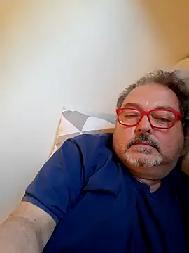 Snapshot of bluangelo chatting on 03.11.26 bluangelo online show from 03.11.26