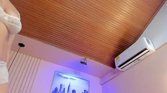 viiolett lee online show from 03.11.25