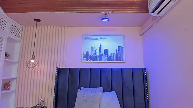 viiolett lee online show from 10.05.25