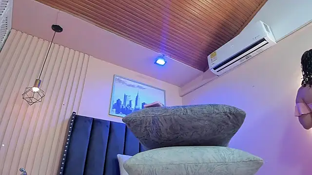 viiolett lee online show from 01.07.26