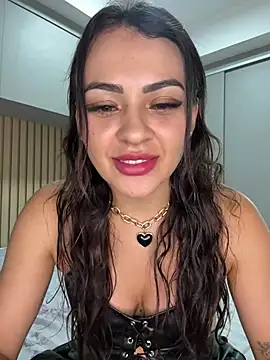 Snapshot of carol_amorim chatting on 12.14.24 carol amorim online show from 12.14.24