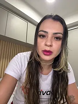 Snapshot of carol_amorim chatting on 01.12.25 carol amorim online show from 01.12.25