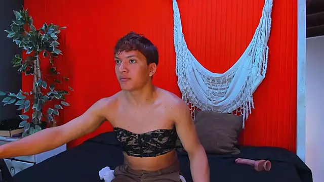 aslyhernandez 7 online show from 04.15.26