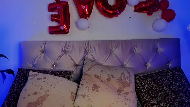 Snapshot of Redpandaa_ chatting on 03.04.25 Redpandaa online show from 03.04.25