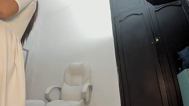Victoriaa millers online show from 05.09.26
