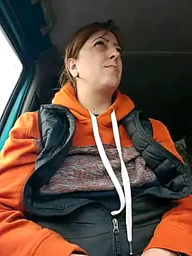 Snapshot of larylary6969 chatting on 02.19.25 larylary6969 online show from 02.19.25