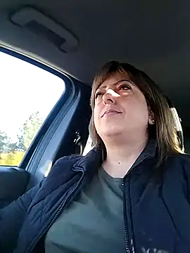 Snapshot of larylary6969 chatting on 09.28.25 larylary6969 online show from 09.28.25