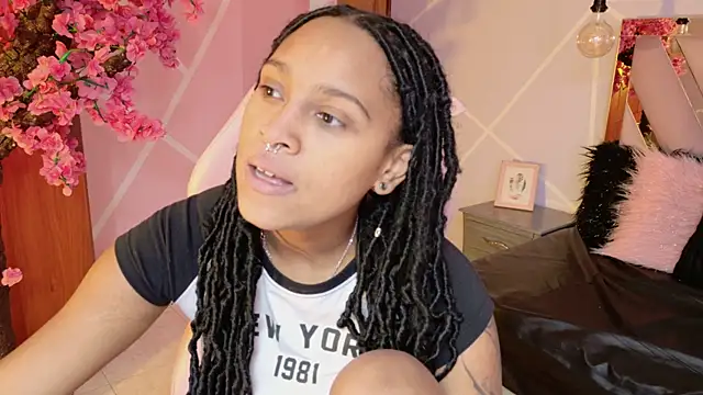 Elith noa online show from 09.25.25