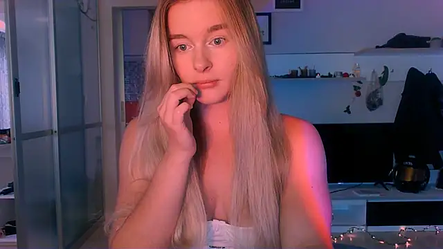 Eva Jaya online show from 09.17.25