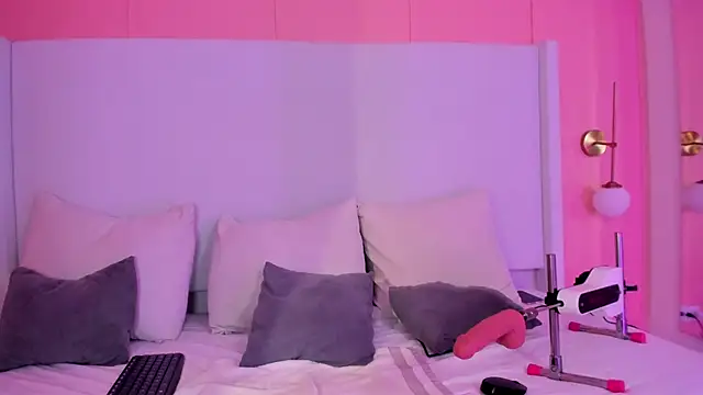 shaina vasquez online show from 12.15.25