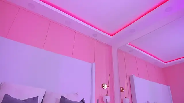 shaina vasquez online show from 12.21.25