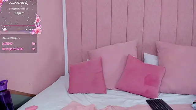 lilith noahh online show from 12.02.24