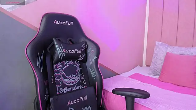 lilith noahh online show from 12.12.24