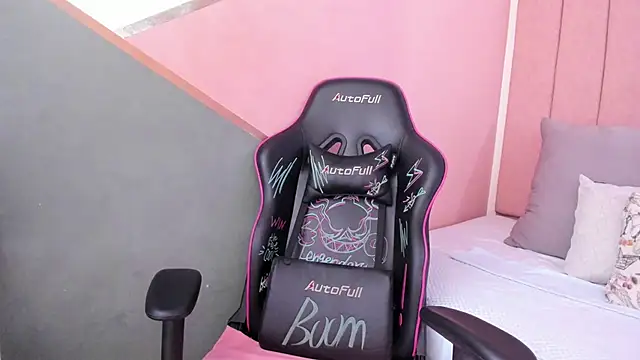 lilith noahh online show from 01.19.25