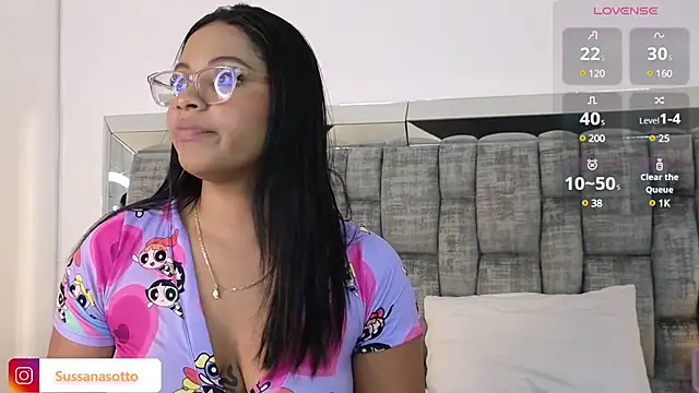 Snapshot of SussiSotto chatting on 01.12.25 SussiSotto online show from 01.12.25