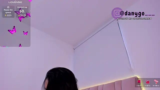 Snapshot of ZarianaEvanz chatting on 09.12.25 ZarianaEvanz online show from 09.12.25