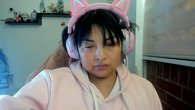 Shaddycute  online show from 04.15.26