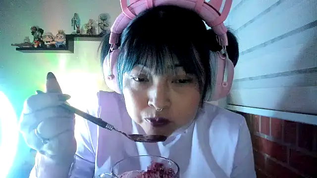 Shaddycute  online show from 06.06.26