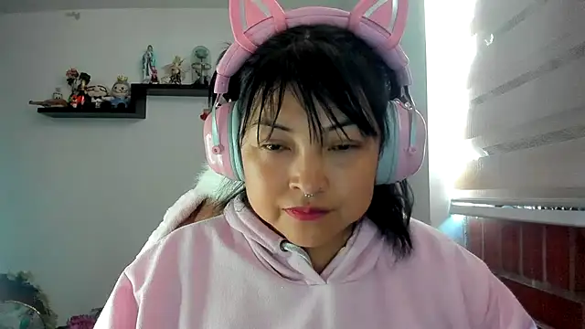 Shaddycute  online show from 08.03.26