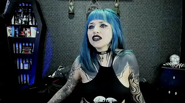 Snapshot of DimmuandDarkness chatting on 01.11.25 DimmuandDarkness online show from 01.11.25