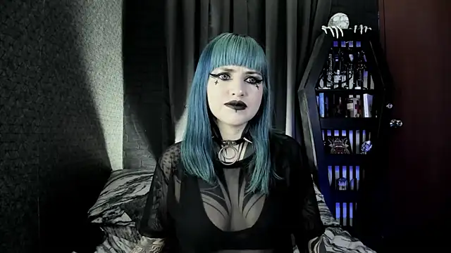 Snapshot of DimmuandDarkness chatting on 02.16.25 DimmuandDarkness online show from 02.16.25