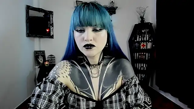 Snapshot of DimmuandDarkness chatting on 09.20.25 DimmuandDarkness online show from 09.20.25