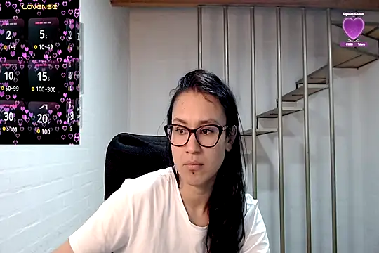 Snapshot of Jessie_Desire chatting on 12.19.25 Jessie Desire online show from 12.19.25