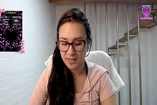 Snapshot of Jessie_Desire chatting on 02.10.26 Jessie Desire online show from 02.10.26