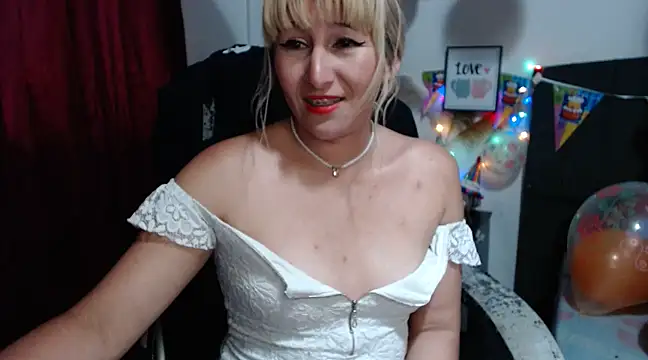 Snapshot of florecita9 chatting on 03.01.25 florecita9 online show from 03.01.25