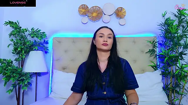 Snapshot of DaliyaArabian chatting on 06.23.26 DaliyaArabian online show from 06.23.26