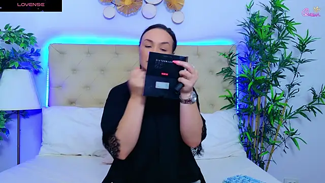 Snapshot of DaliyaArabian chatting on 07.02.26 DaliyaArabian online show from 07.02.26