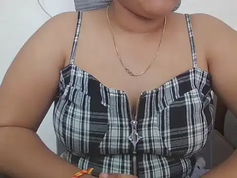 Snapshot of ammu_telugu_192 chatting on 09.12.25 ammu telugu 192 online show from 09.12.25