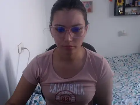 HannaKlein online show from 12.20.24