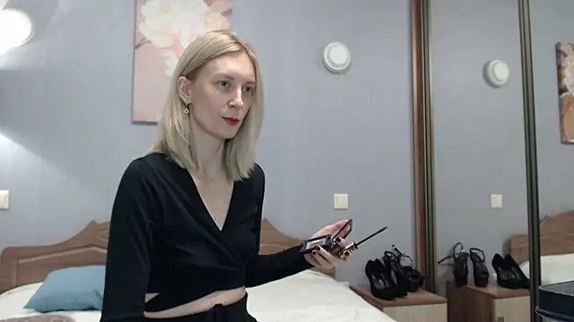 AvelinaLeoni online show from 12.01.25