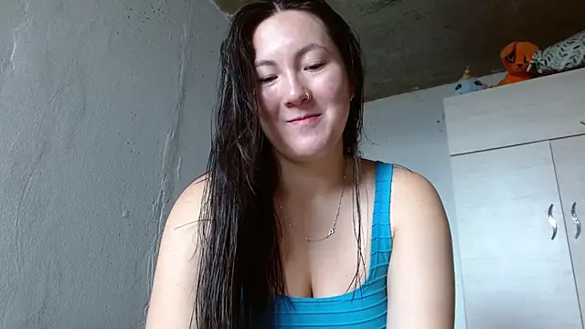Snapshot of Elle_Lee_ chatting on 07.08.26 Elle Lee online show from 07.08.26