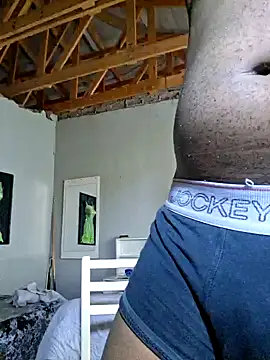 Snapshot of LaughRiotX chatting on 10.07.25 LaughRiotX online show from 10.07.25