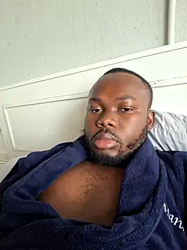 Snapshot of LaughRiotX chatting on 10.14.25 LaughRiotX online show from 10.14.25