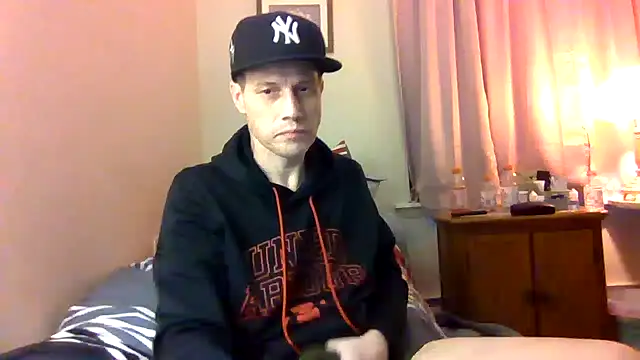 Snapshot of kollzCloudzz chatting on 04.23.26 kollzCloudzz online show from 04.23.26