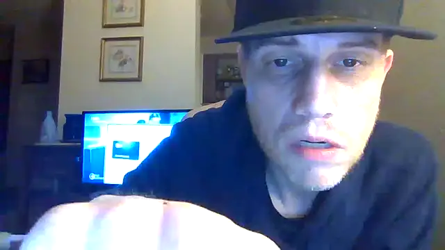 Snapshot of kollzCloudzz chatting on 04.29.26 kollzCloudzz online show from 04.29.26