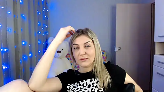 Snapshot of Amelia_Harper chatting on 01.10.25 Amelia Harper online show from 01.10.25