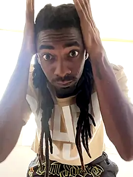 Snapshot of Malkon_Big chatting on 12.14.25 Malkon Big online show from 12.14.25