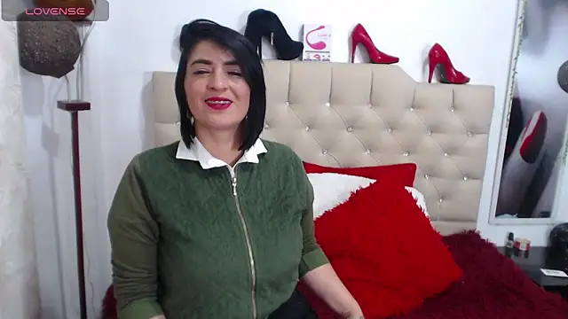 karenlennox1 online show from 01.15.25