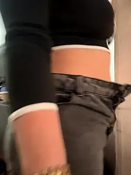 karenlennox1 online show from 11.16.25