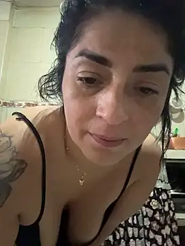 Snapshot of karenlennox1 chatting on 01.18.26 karenlennox1 online show from 01.18.26