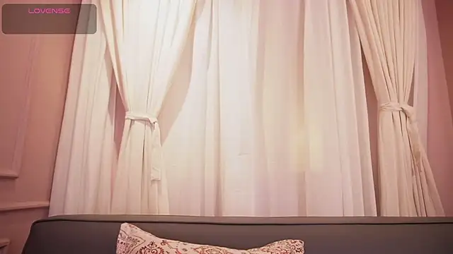 Sophia wilsonn  online show from 10.22.25