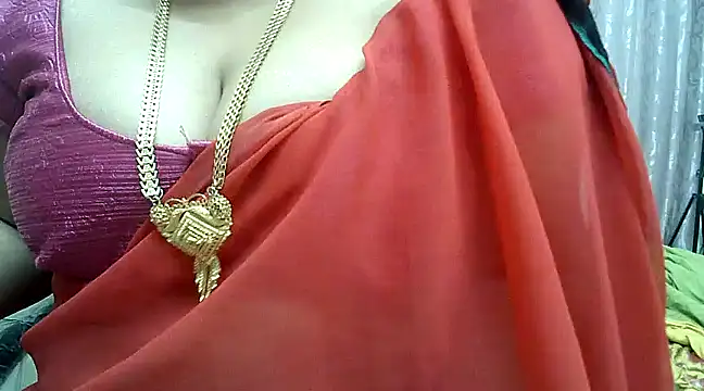 Snapshot of hot_pavitra chatting on 12.17.24 hot pavitra online show from 12.17.24