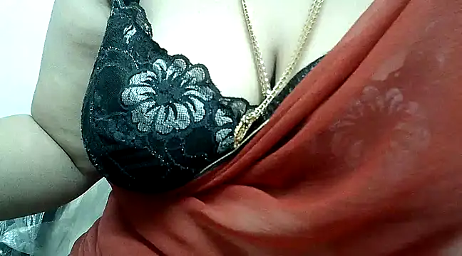 Snapshot of hot_pavitra chatting on 12.22.24 hot pavitra online show from 12.22.24