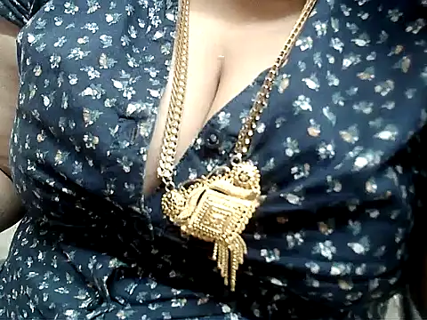 Snapshot of hot_pavitra chatting on 01.20.25 hot pavitra online show from 01.20.25